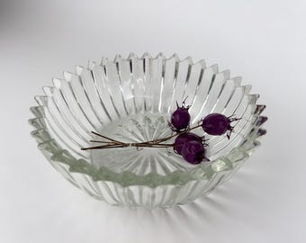 Vintage Ribbed Crystal Round Bowl with Scalloped Edges | Clear-Out