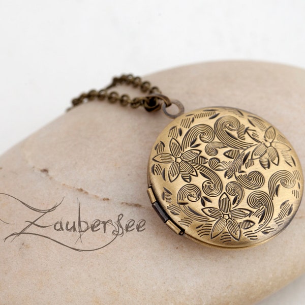 Medaillon mit Kette, bronzefarbenes Amulett aus Messing