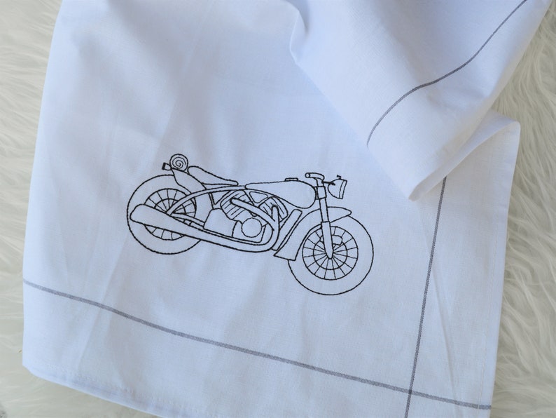 Embroidery file motorcycle Redwork image 3