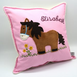 Embroidery file doodle horse applique
