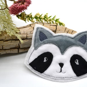 Embroidery file doodle raccoon