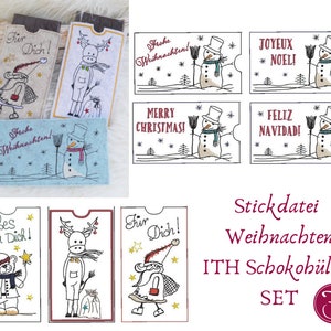Puede incluir: Un conjunto de 10 diseños de bordado para envoltorios de barras de chocolate con varios temas navideños, incluyendo un muñeco de nieve, un reno, Santa Claus y un oso de peluche. Los diseños incluyen frases como "Frohe Weihnachten!" y "Merry Christmas!" en diferentes idiomas.