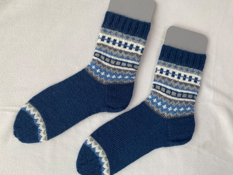 Pattern socks, hand knitted, size. 38, Norwegian image 1
