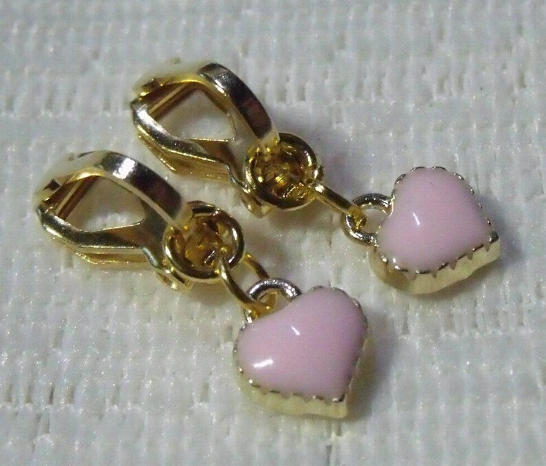 Children's ear clips clips pink heart image 1