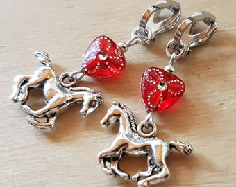 Kinderohrclips mit rote Glitzerherzen