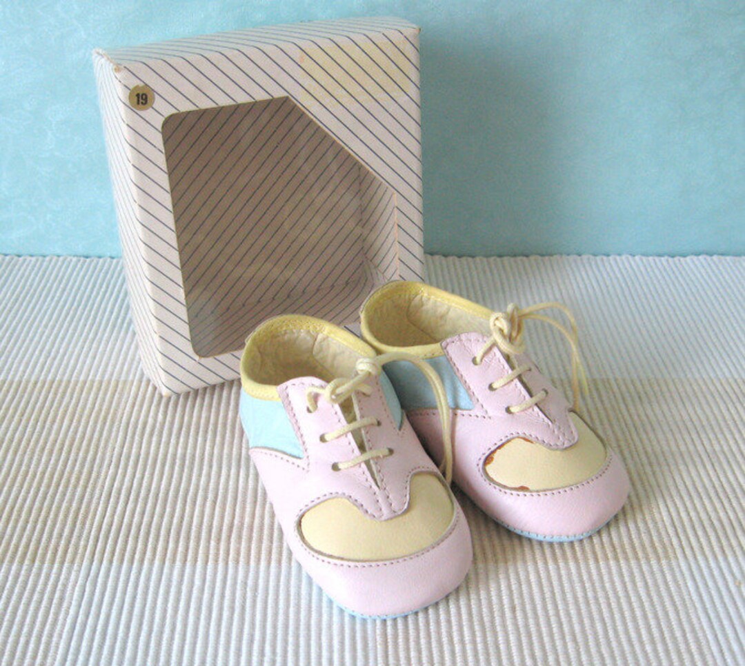media Selectiekader elke keer Zoete laarsjes pastel maat 19 Frankrijk 60s echte vintage baby - Etsy België media Selectiekader elke keer Zoete laarsjes pastel maat 19 Frankrijk 60s echte vintage baby - Etsy België