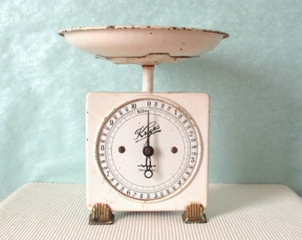 Balance de cuisine ancienne blanc crème Krups Shabby vers 1920 Art Déco Vintage Shabby Chic Brocante balance de ménage décoration de cuisine balance antique