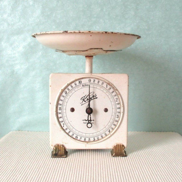 Balance de cuisine ancienne blanc crème Krups Shabby vers 1920 Art Déco Vintage Shabby Chic Brocante balance de ménage décoration de cuisine balance antique