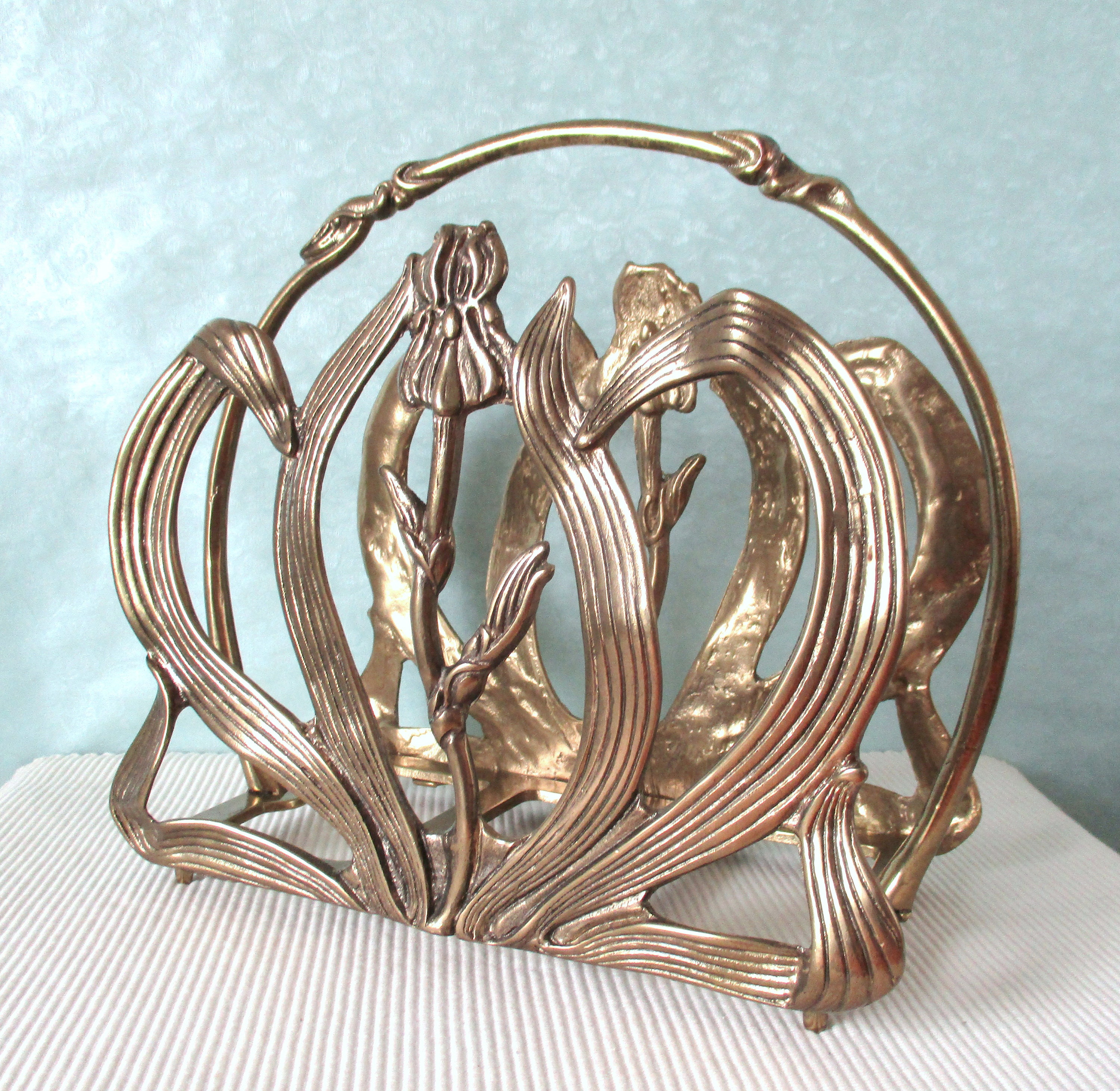 Newspaper rack solid brass guild craft 60s 70s lilies floral design boho style magazine rack