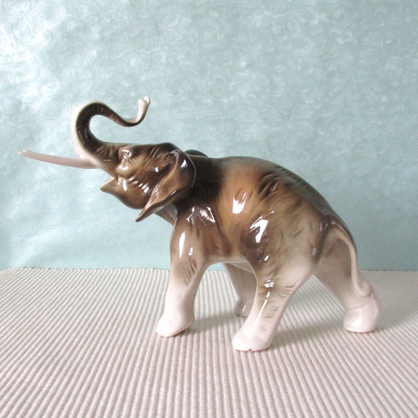 Figurine en porcelaine éléphant Royal Dux Tchécoslovaquie Art Déco années 30 éléphant en porcelaine rareté de collection