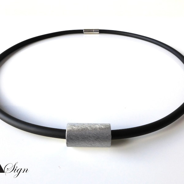 A Sign Design *Choker* Damen Halsreif/Kette Kautschuk schwarz 4 mm & Aluminium-Walze Silber Magnet-Steck-Verschluss 40 - 50 cm