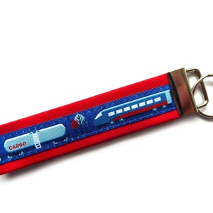 Schlüsselanhänger Eisenbahn Züge rot blau Geschenk Geburtstag Weihnachten Schulanfang Schultüte