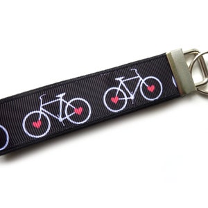 Schlüsselanhänger Fahrrad Geschenk für Radfahrer Radler Radtour Geburtstag schwarz grau pink weiß Herz