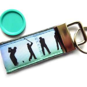 Schlüsselanhänger Golf Golfer Golfspiel aus Filz und Ripsband mit Fach für Einkaufswagenchip