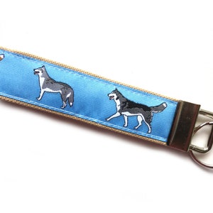 Schlüsselanhänger Husky in beige oder hellblau Hund Geschenk Geburtstag Weihnachten Hundefreund Hundeliebhaber Hellblau