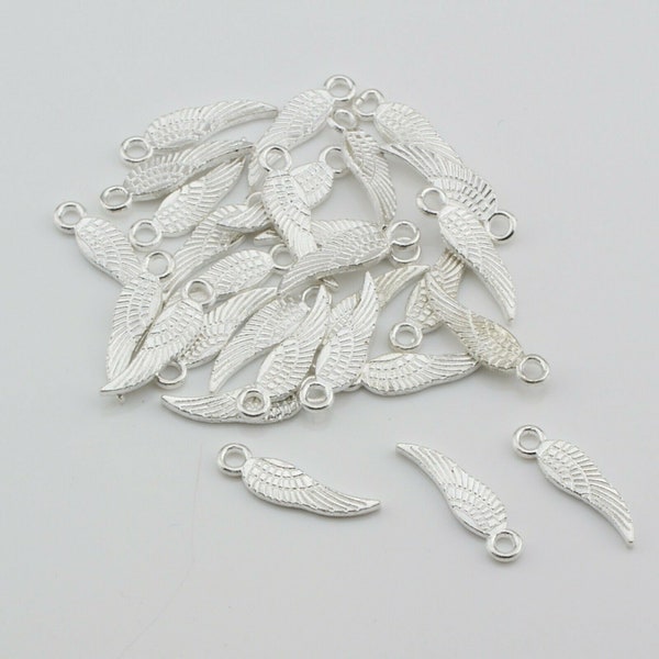 30 Stück Anhänger 17x5mm Charms Ketten Flügel Silber - 2439