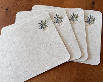 Juego de 4 manteles individuales, manteles individuales bordados, posavasos de fieltro bordados, 4 manteles individuales de fieltro
