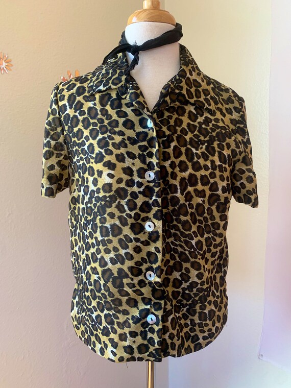Leopard print 90’s button down - image 1