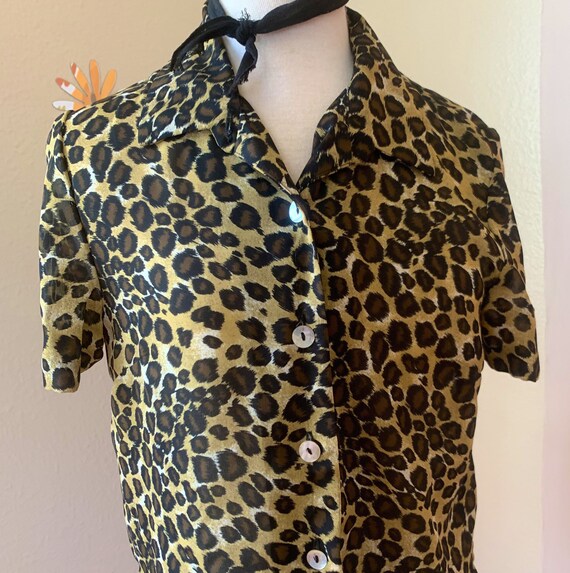 Leopard print 90’s button down - image 4