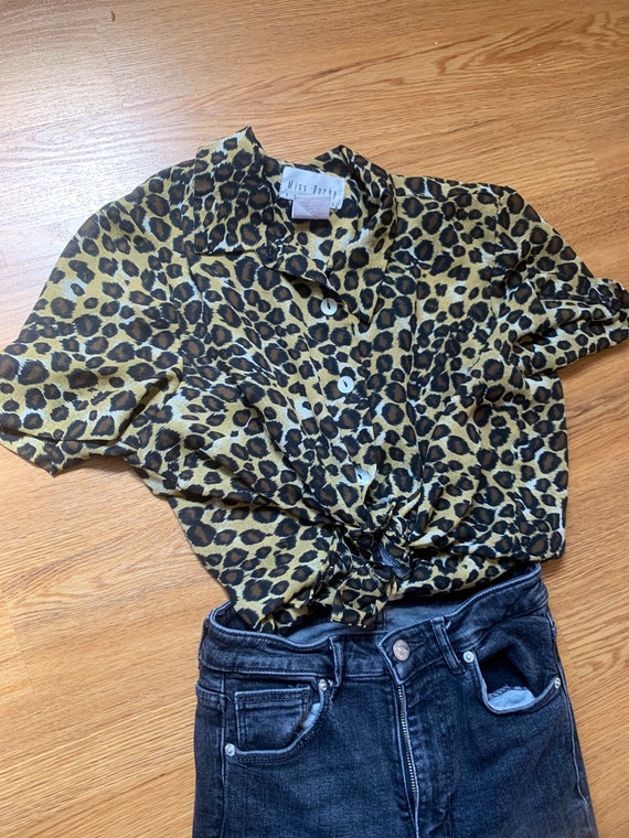 Leopard print 90’s button down - image 2