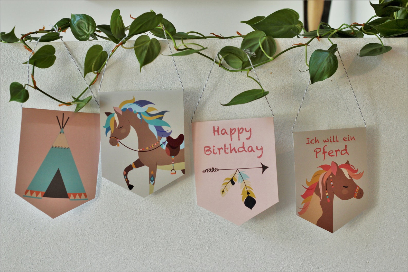 Schiggeria Pferdeparty Box - Komplettset Für 12 Kinder Mit Deko & Geschirr