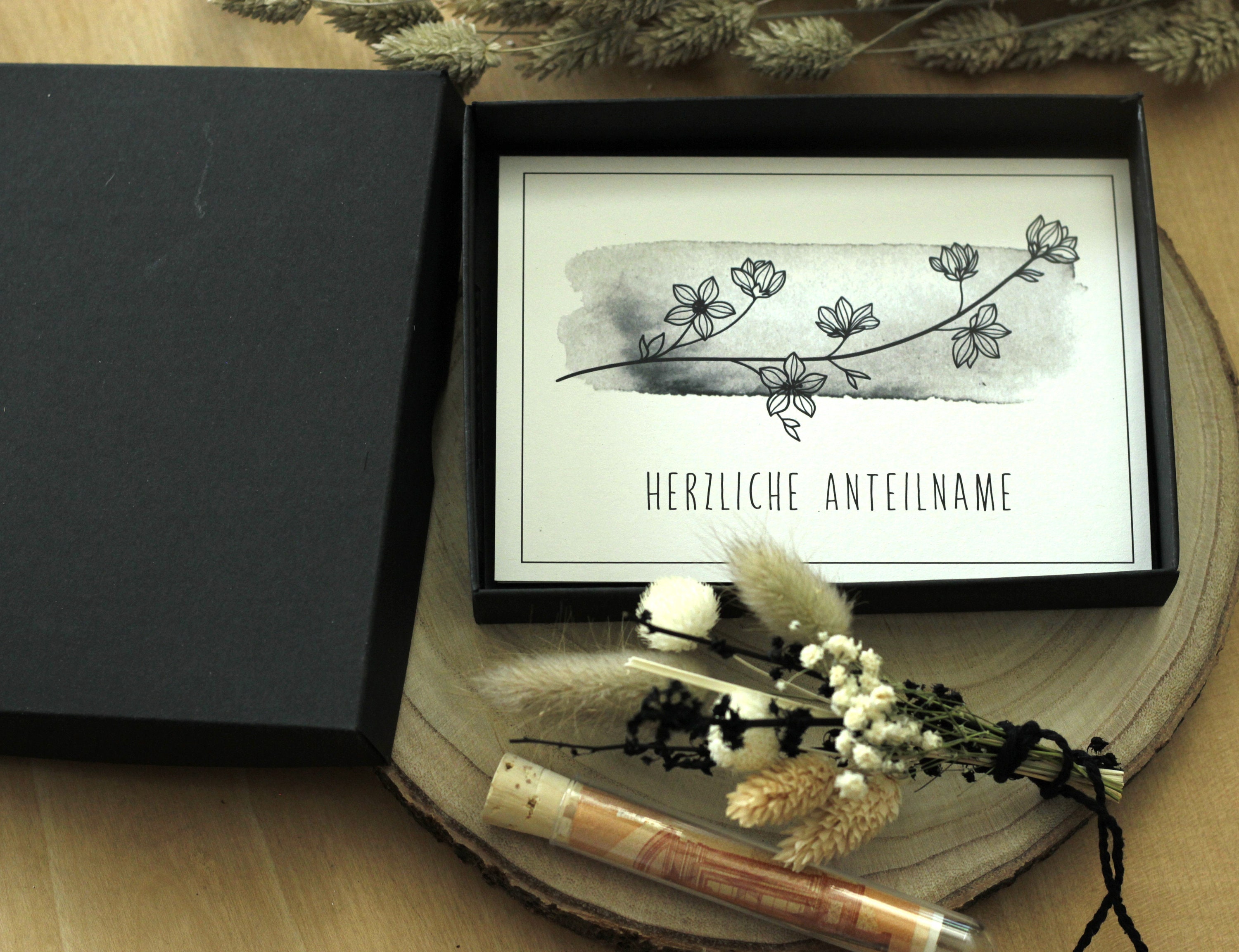 Mourning box, for sympathy, heartfelt condolences, mourning box, in memory, mourning gift