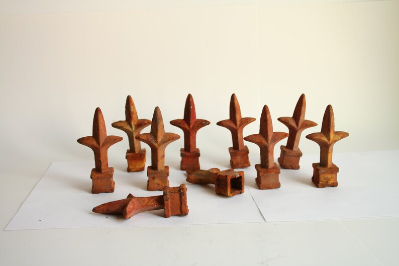 Set of 10 Rusty old Wrought Iron or Cast Iron 34 Fence Spears 4 Tall Old Iron Spear Fence Finials