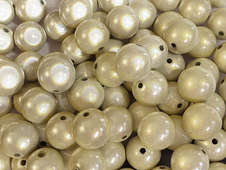 16mm 14St. Miracle Beads Magic Perlen Wunderperlen 3D Effekt Ilumination Fädelloch 2mm beige