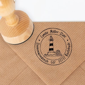 Familienstempel |  Adressstempel | Leuchtturm | Holzstempel rund - 1056