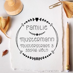 Adressstempel - Familienstempel - Herzkranz - personalisiert - runder Holzstempel - Motiv: 250