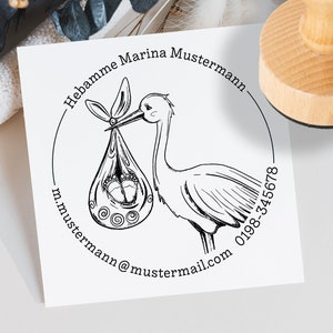 Holzstempel - Hebamme - Storch und Baby -  personalisierbarer Stempel - 1183