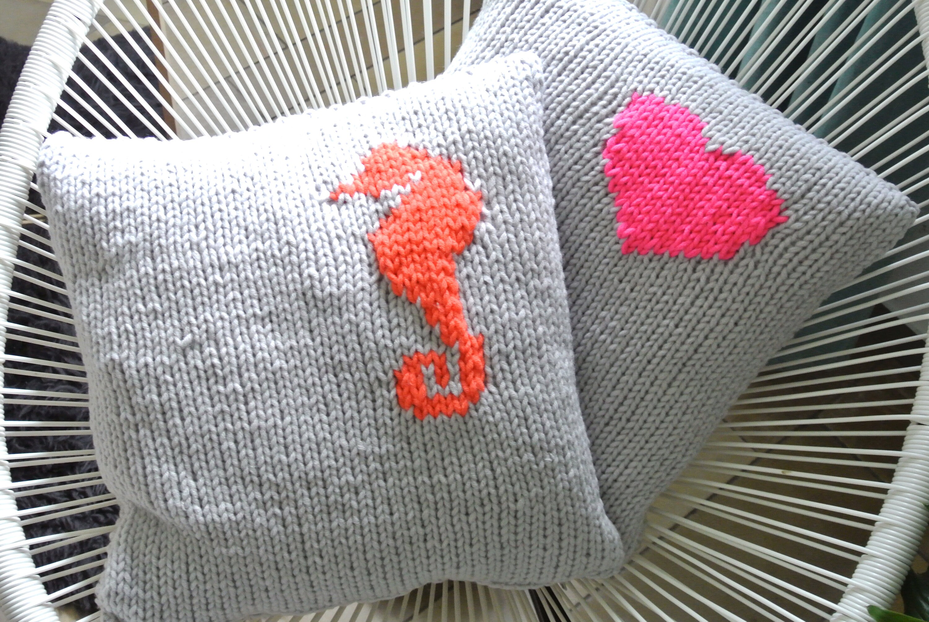 Knitted Pillow Seahorse Neon Coral