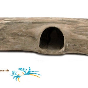 Central entrance cave made of clay of aquaceramic