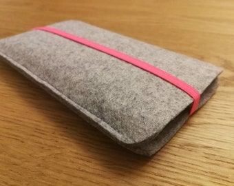 Mobile phone bag made of wool felt with elastic band