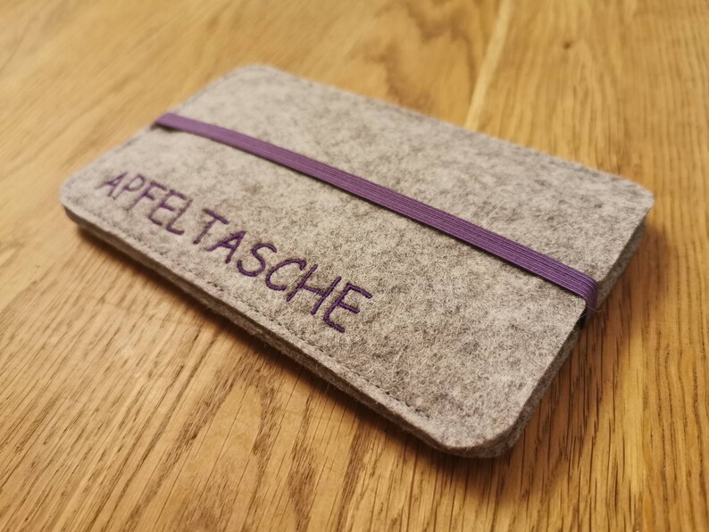 Mobile phone case made of wool felt with lettering of your choice image 2