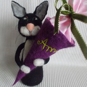 Little cat comes to school Felt gift for the start of school Lila