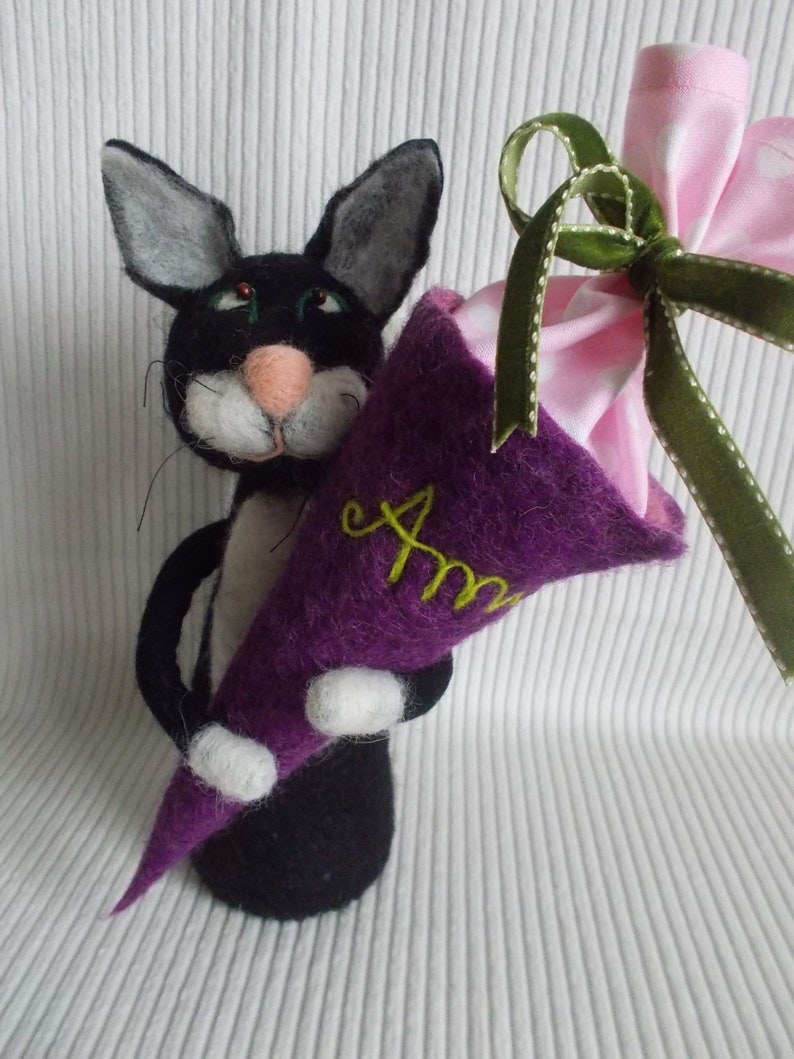 Little cat comes to school Felt gift for the start of school Lila