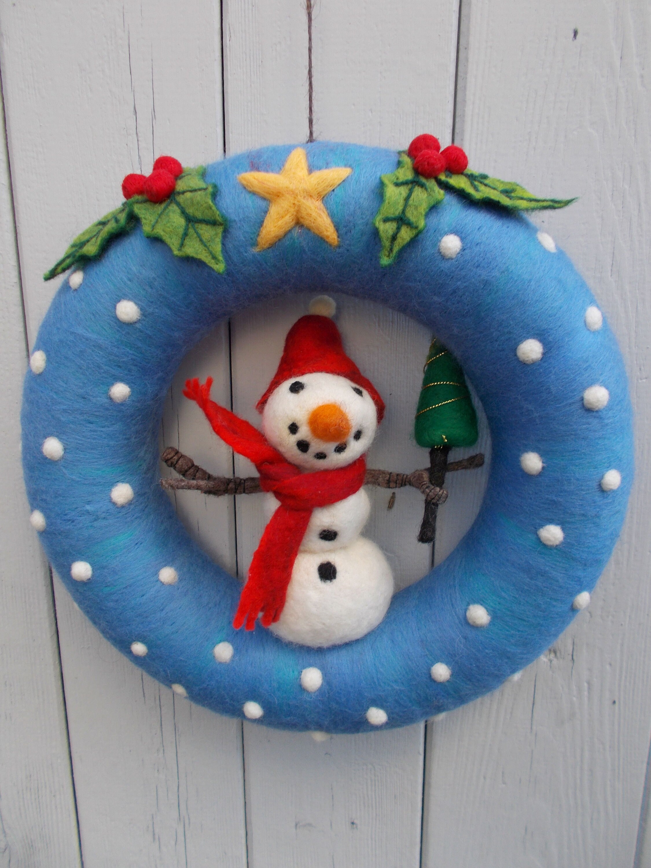 Door wreath "Wintertime" with snowman and Christmas tree made of felt
