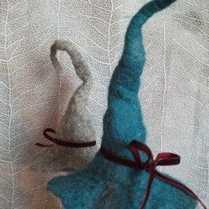 Witch hat egg cosies made of felt & velvet hand-felted Petrol