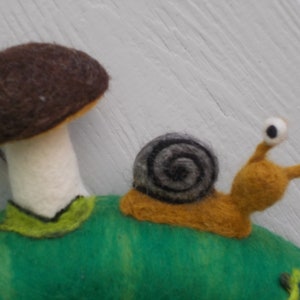 Autumn door wreath made of felt Forest Friends with fox or owl, snail, acorns and mushrooms image 4