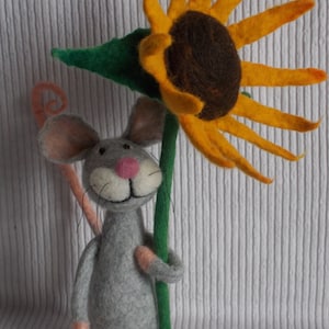 Little mouse with sunflower made of felt for his birthday image 1