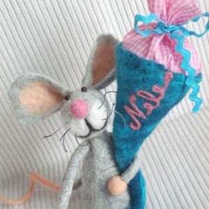 Mouse comes to school Gift made of felt at the beginning of school Decoration image 3