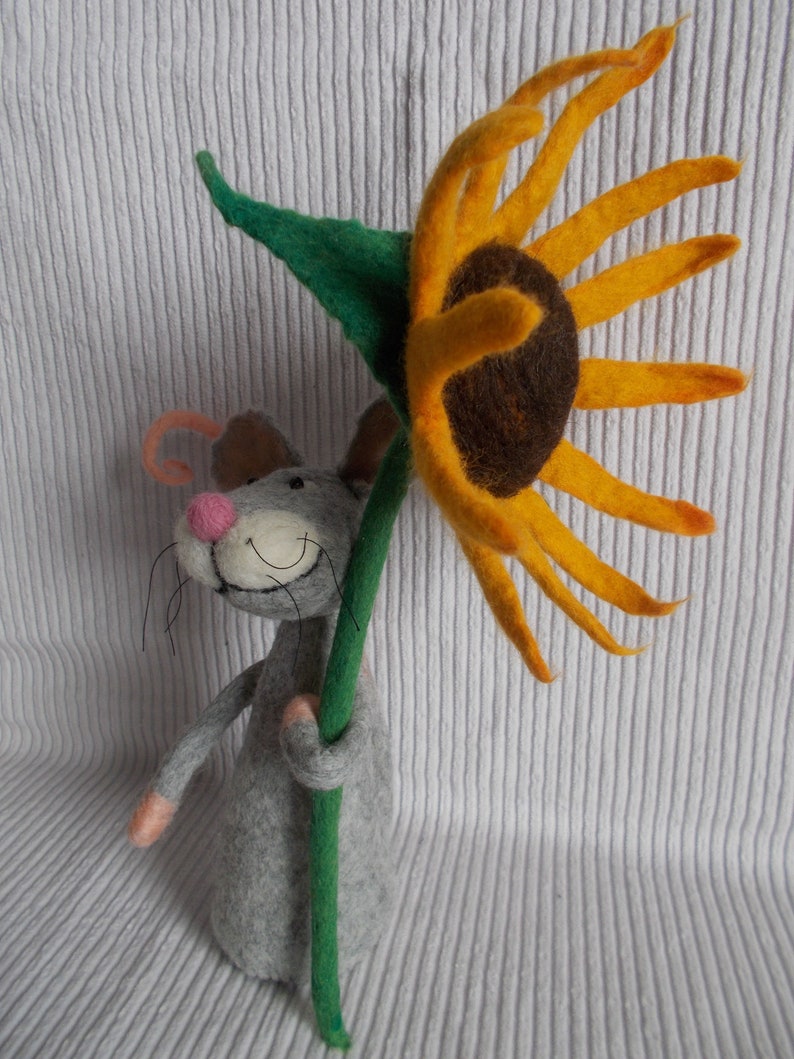 Little mouse with sunflower made of felt for his birthday image 5