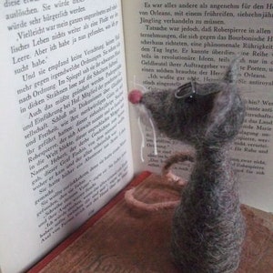 Bookworm, rat made of felt, felt rat, hand-felted, image 1