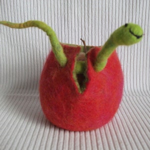 Gift for the start of school: apple bag made of felt with name, gift for teachers and educators Red