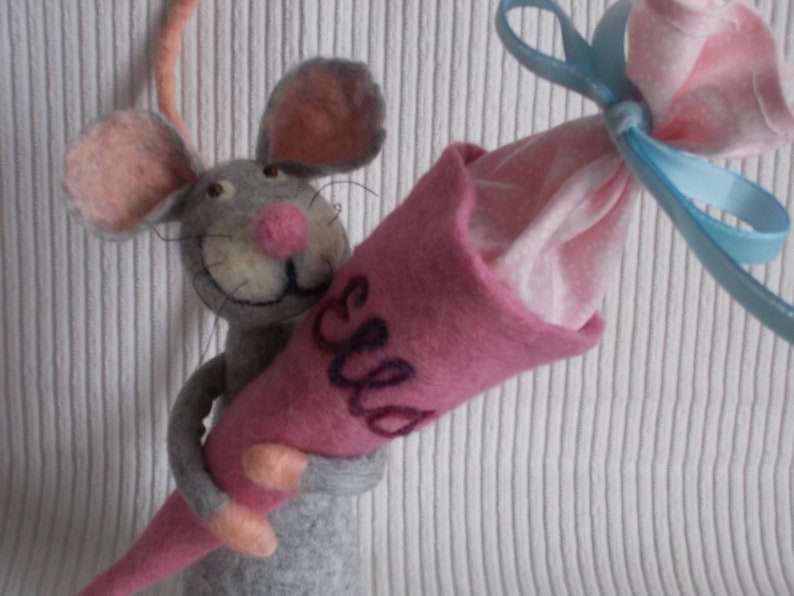 Mouse comes to school Gift made of felt at the beginning of school Decoration image 1