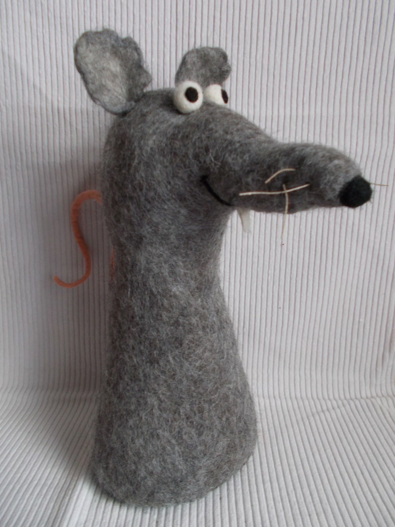 Door stop rat made of felt decoration image 2