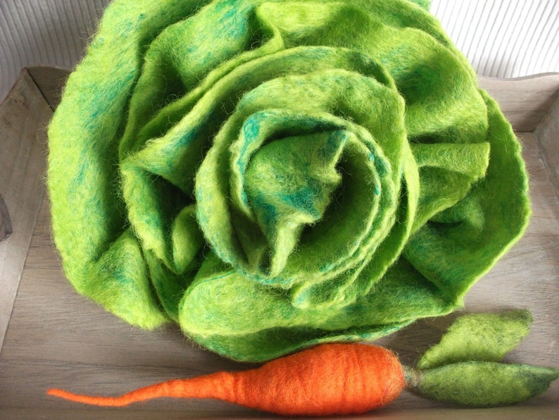 Fresh salad made from felt vegetables for children's kitchen or grocery store image 1