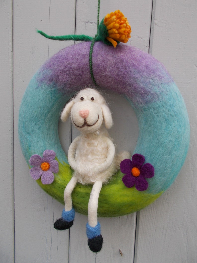 Hand-felted door wreath Sheep in Spring made of felt image 3