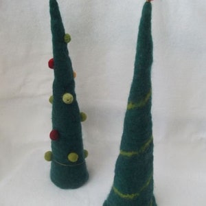 Set of 3 felted Christmas trees egg warmers Christmas decoration made of felt image 2